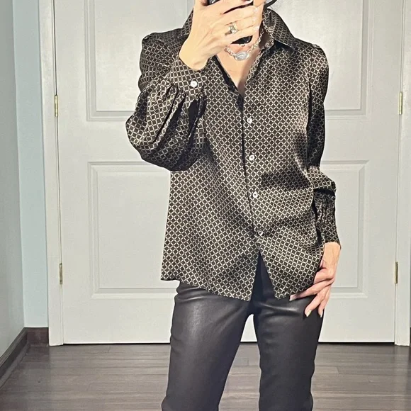 Celine Vintage 100% silk button down blouse size FR 38 - Picture 3 of 15